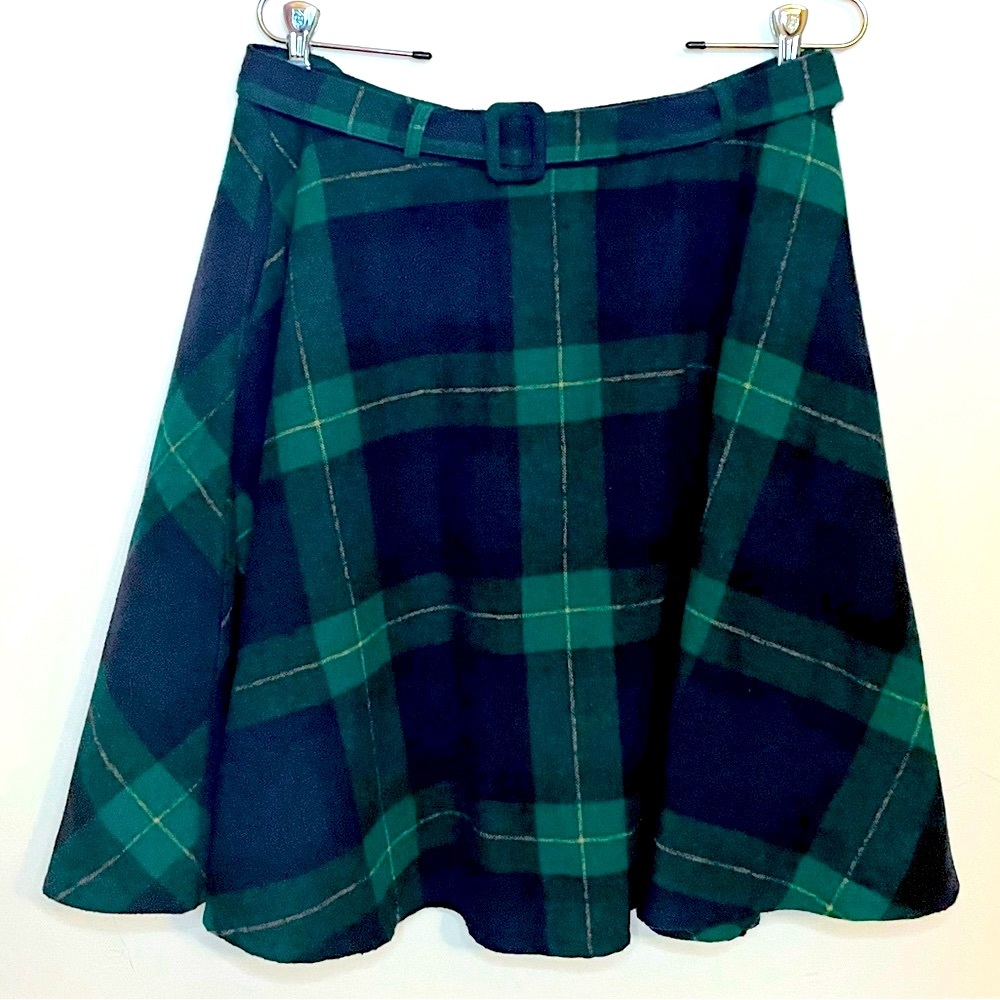 Tartan Skirt with Pockets in Blackwatch Green & Black | S